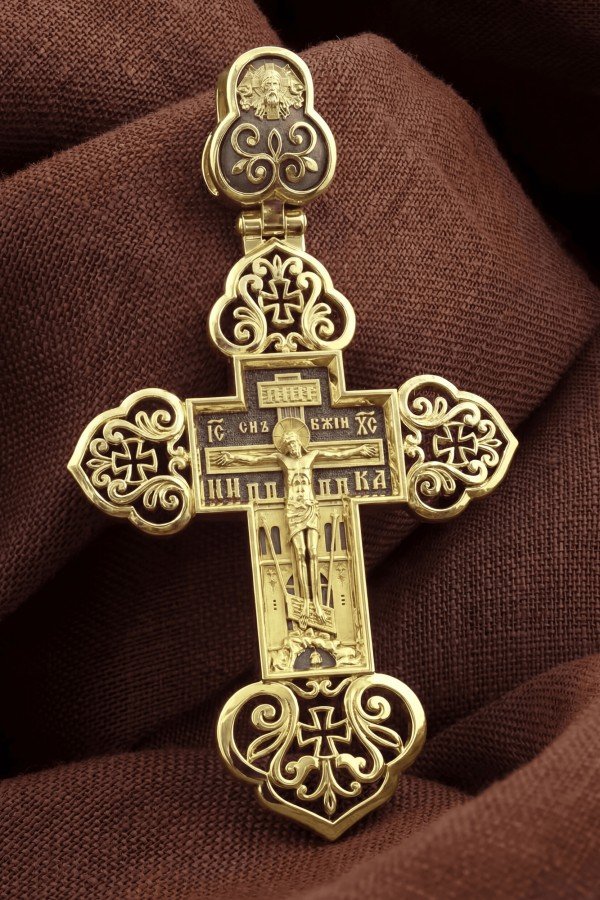 Крест из лимонного золота