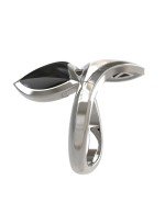 Кольцо из белого золота c ониксом и перламутром