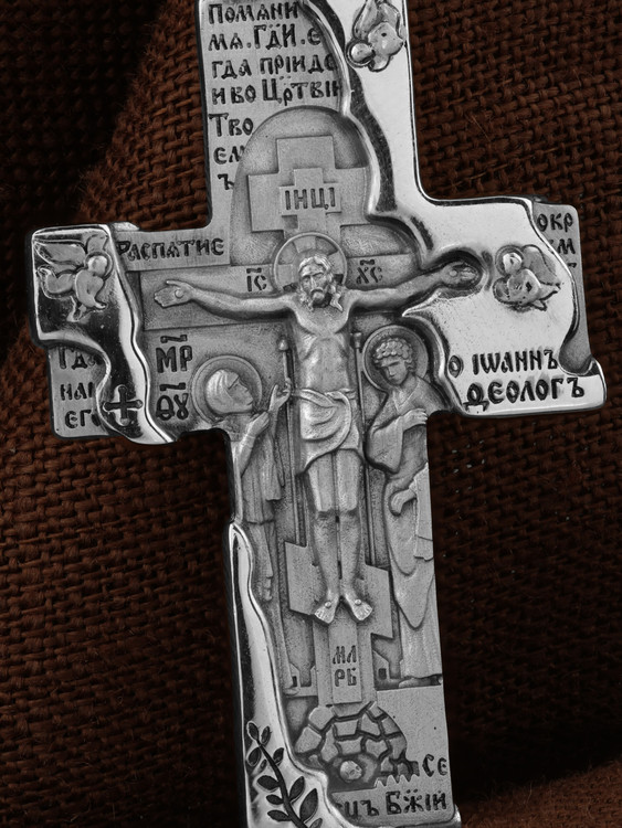 Крест из белого золота 585 пробы