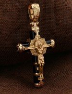 Крест из золота c ониксом