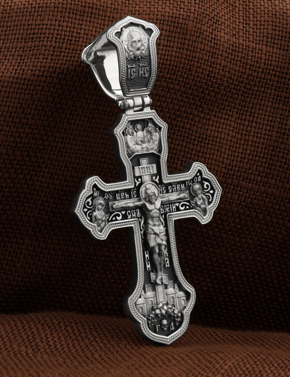 Крест из белого золота