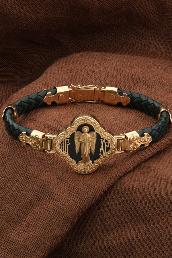 Браслет из золота c шнурком и ониксом