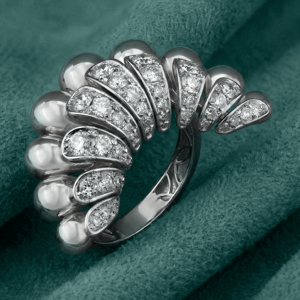 Кольцо из белого золота 585 пробы c бриллиантами