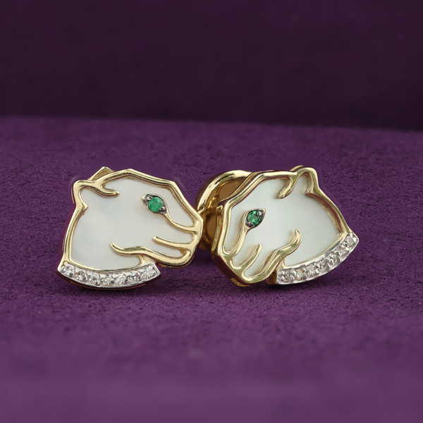 Серьги из лимонного золота 585 пробы c бриллиантами, изумрудом и перламутром