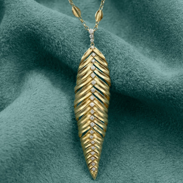 Колье из лимонного золота 585 пробы c бриллиантами