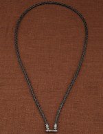 Гайтан из белого золота c кожаным шнурком