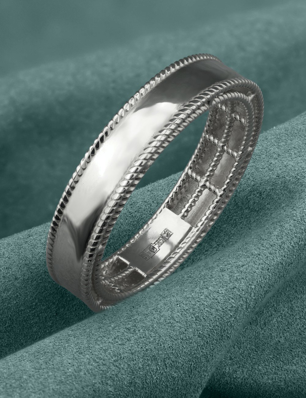 Кольцо из белого золота