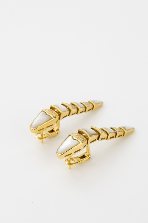 Серьги из лимонного золота 585 пробы c бриллиантами и перламутром