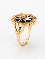 Кольцо из золота c эмалью и ониксом