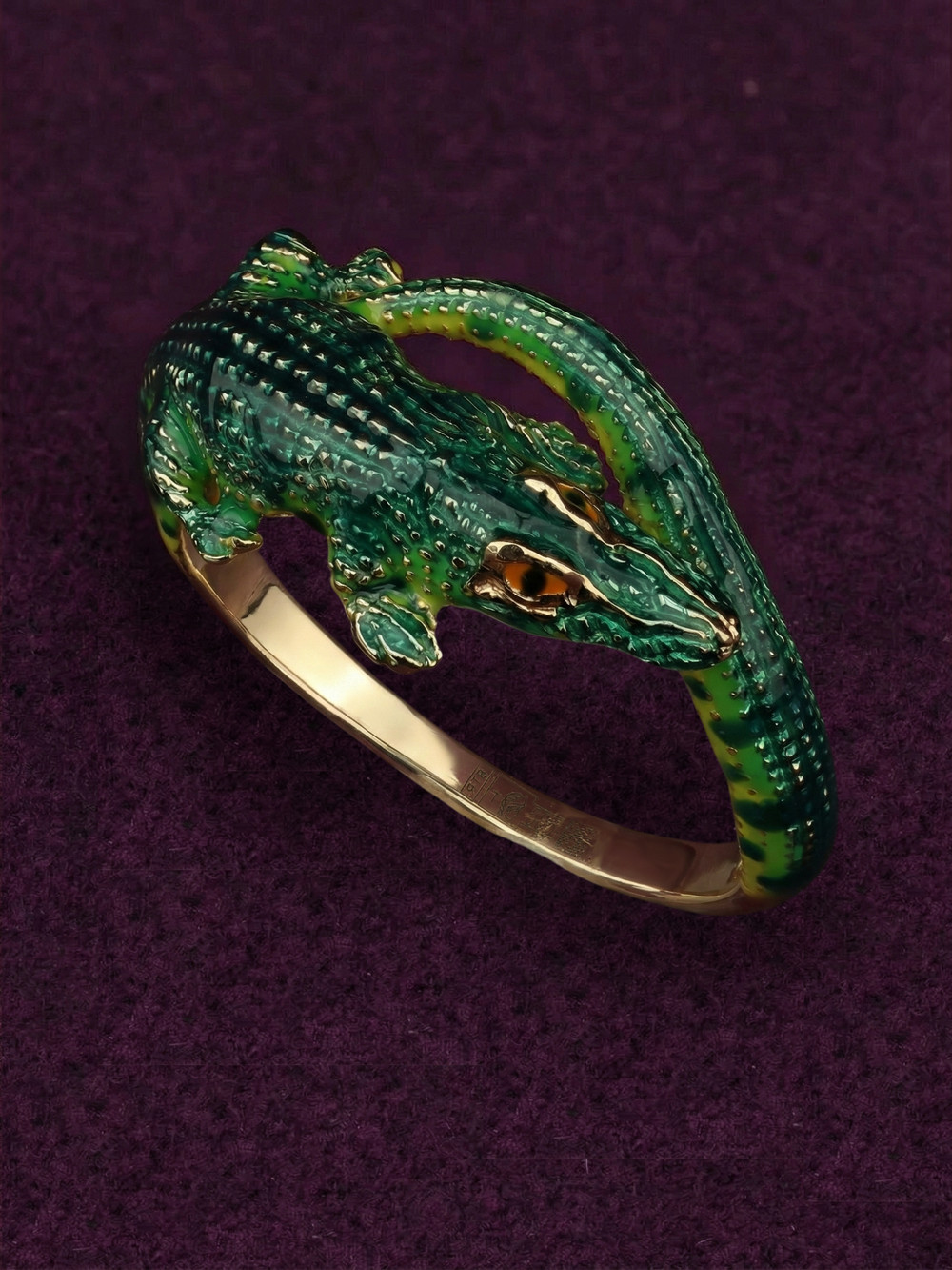 Кольцо из лимонного золота 585 пробы c эмалью