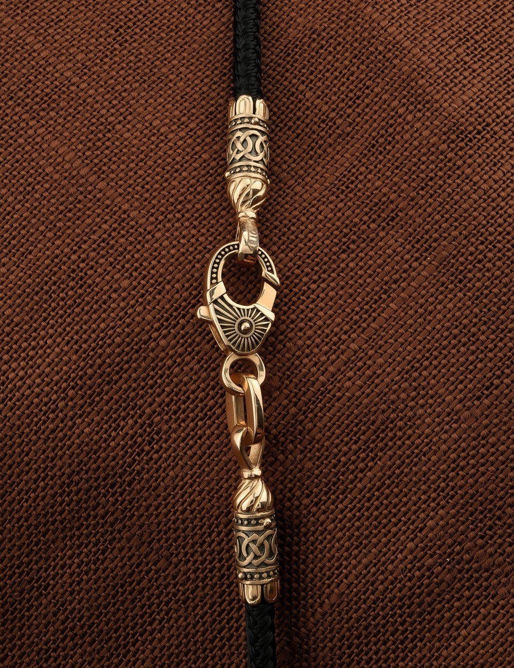 Шнурок шёлковый из золота c шёлковым шнурком