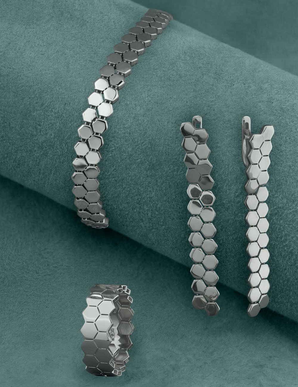 Серьги из белого золота