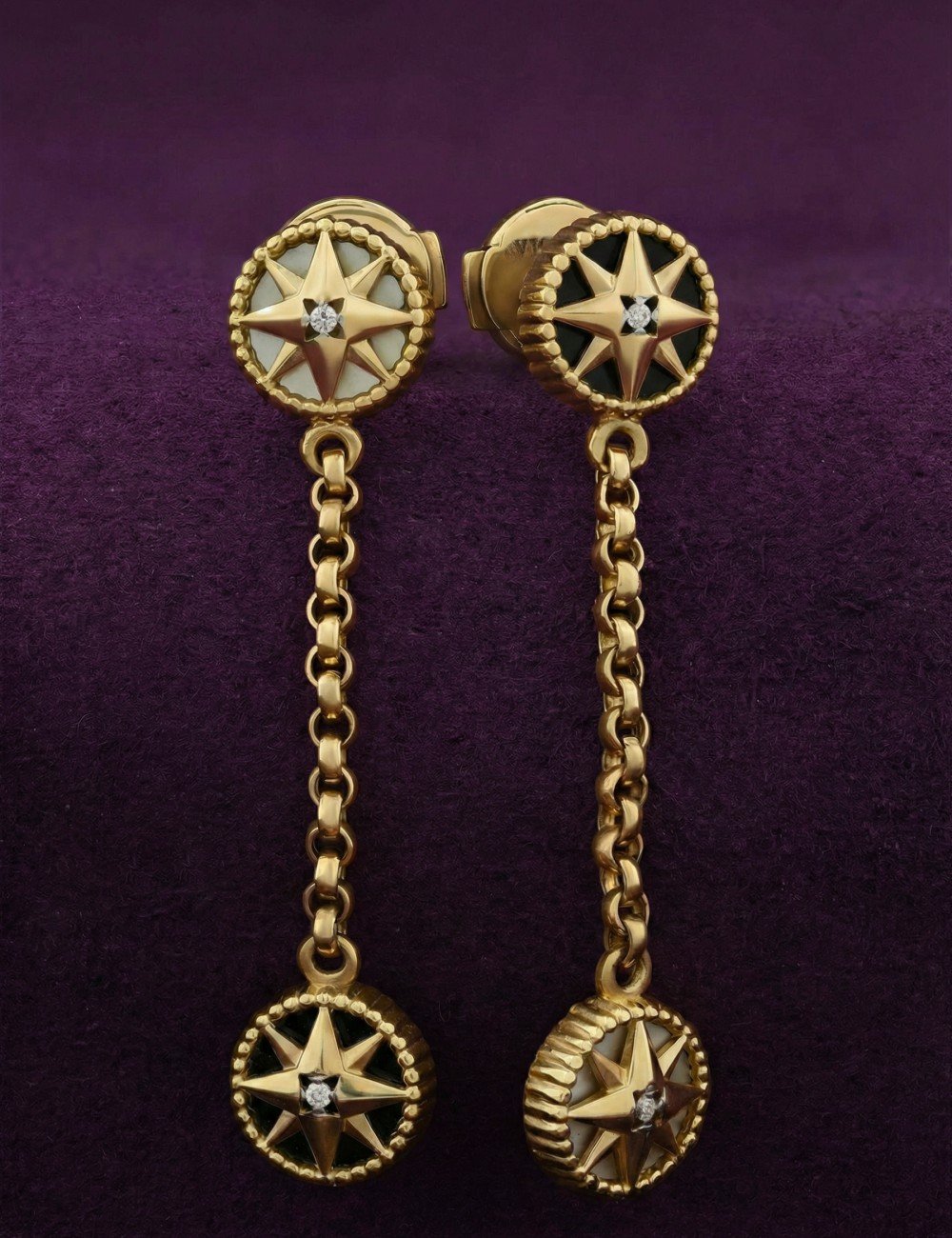 Серьги из лимонного золота c бриллиантами, ониксом и перламутром