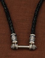 Гайтан из белого золота c кожаным шнурком