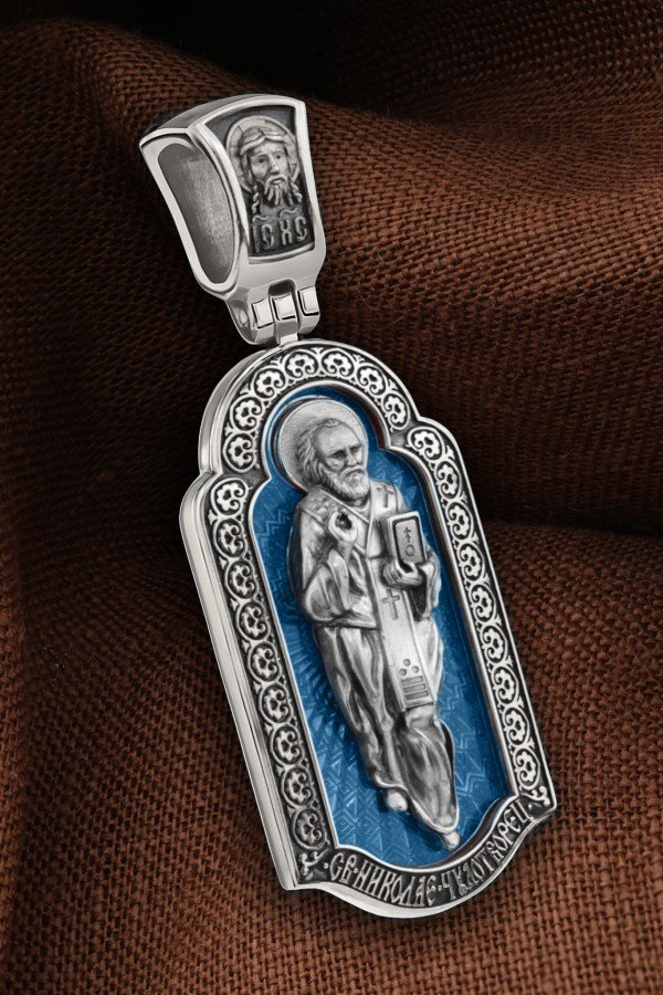 Образок из белого золота c эмалью