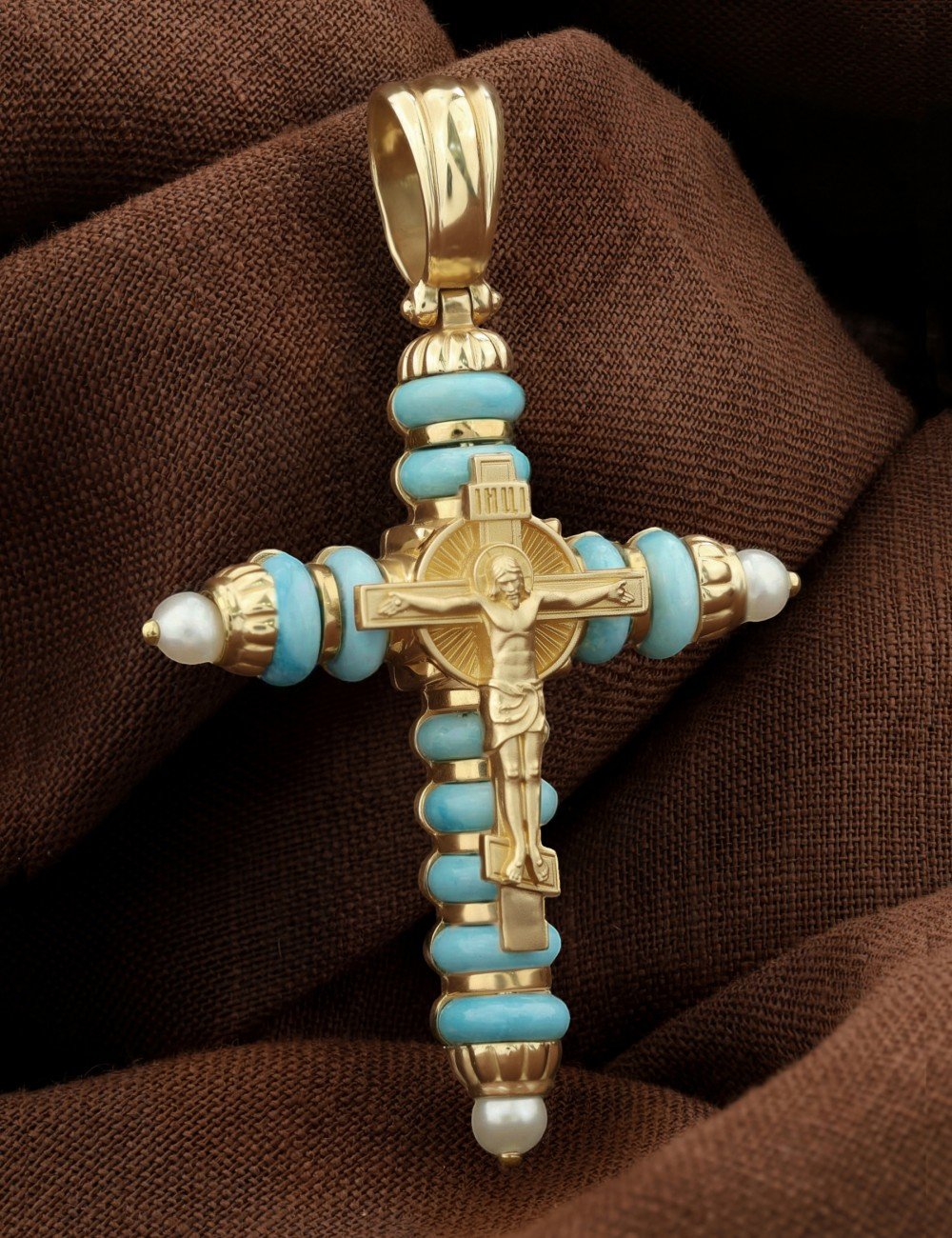 Крест из лимонного золота c жемчугом и бирюзой