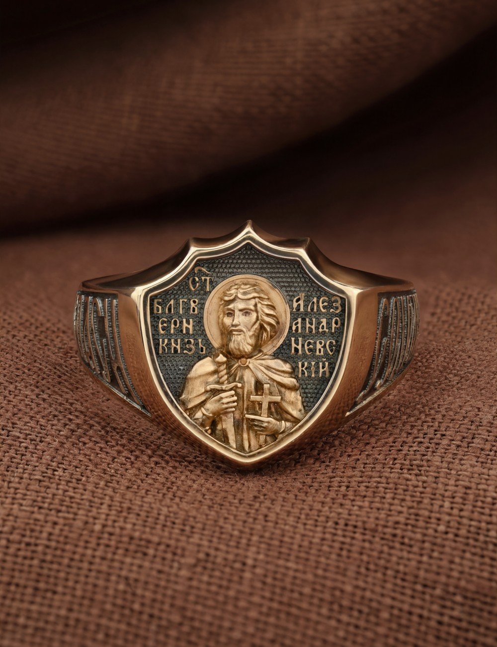 Кольцо из золота