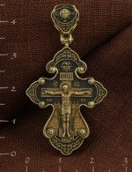 Крест из лимонного золота