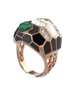 Кольцо из золота c бриллиантами, рубином, ониксом, малахитом и перламутром