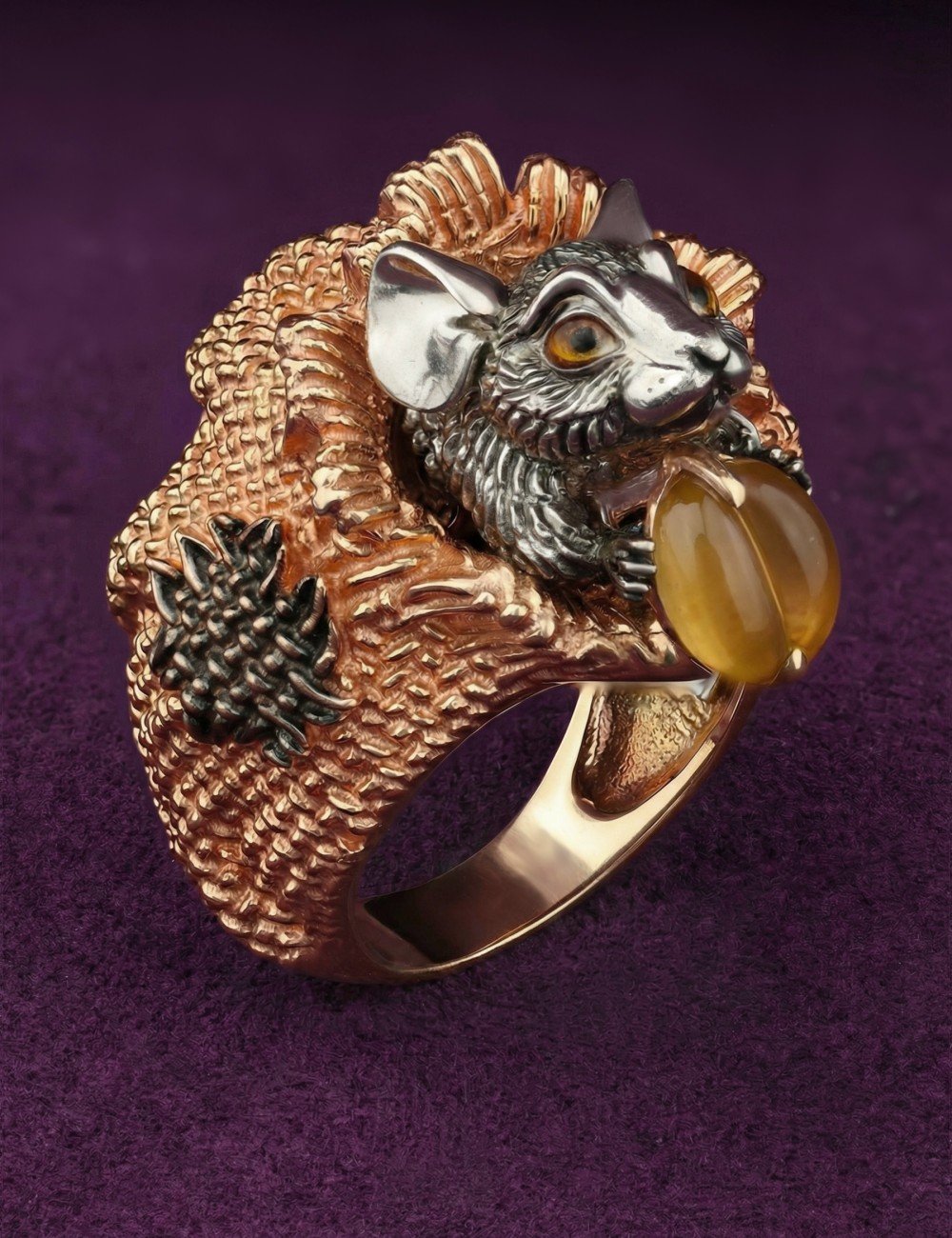 Кольцо из золота c эмалью и янтарём