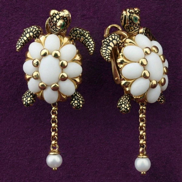 Серьги из лимонного золота 585 пробы c эмалью, жемчугом и бивнем мамонта