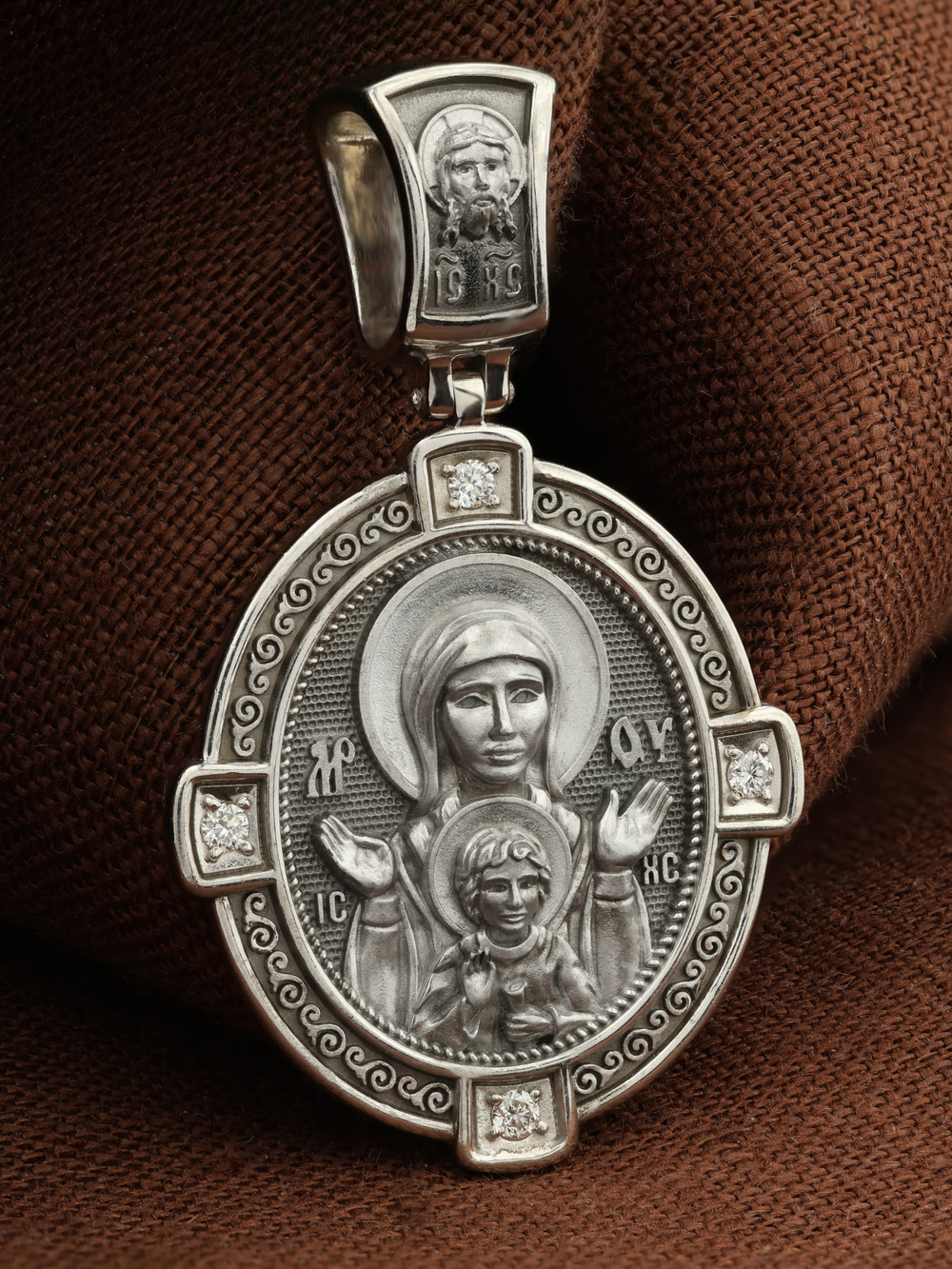 Нательная икона из белого золота 585 пробы c бриллиантами