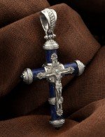 Крест из белого золота c ониксом и лазуритом