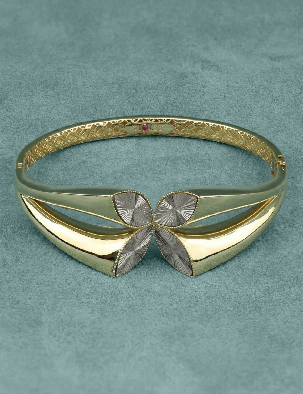 Браслет из лимонного золота c рубином