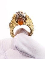 Кольцо из лимонного золота c эмалью и янтарём