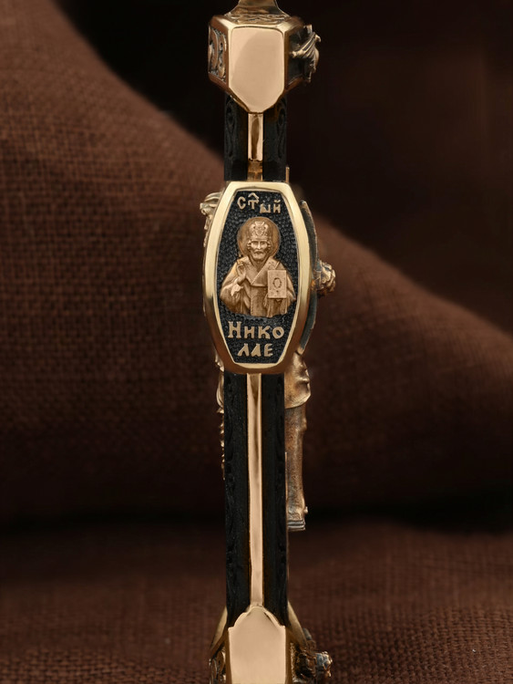 Крест из красного золота 585 пробы c эбеновым деревом