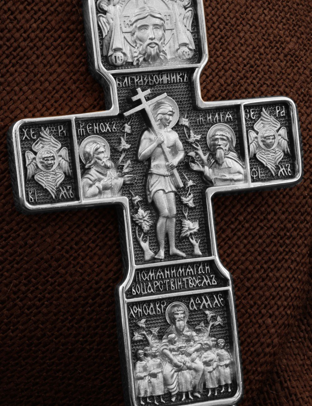 Крест из белого золота