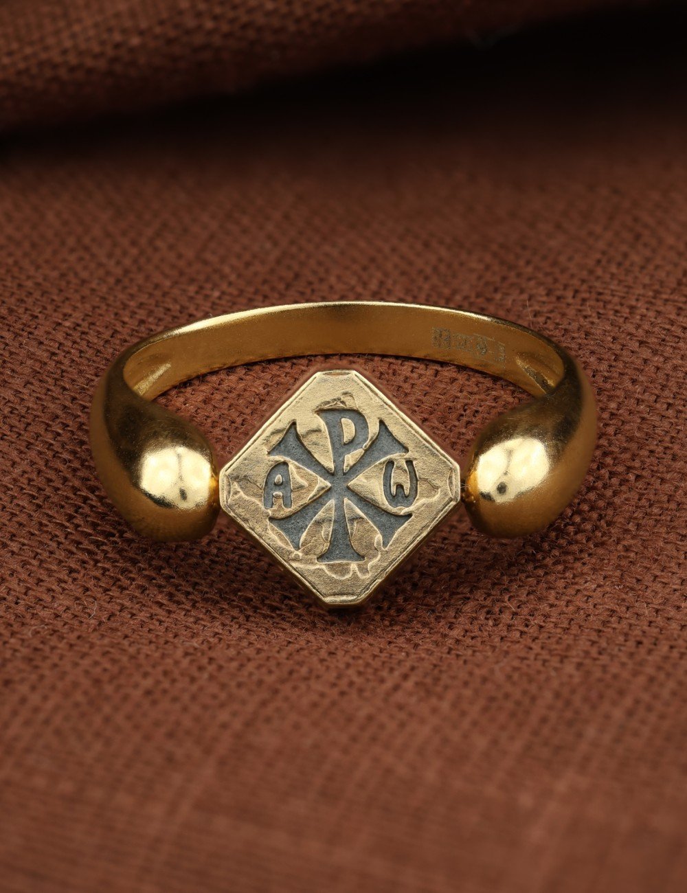 Кольцо из лимонного золота