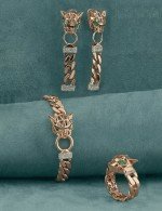 Серьги из золота c бриллиантами и изумрудом