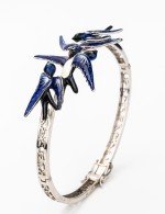 Браслет из белого золота c эмалью