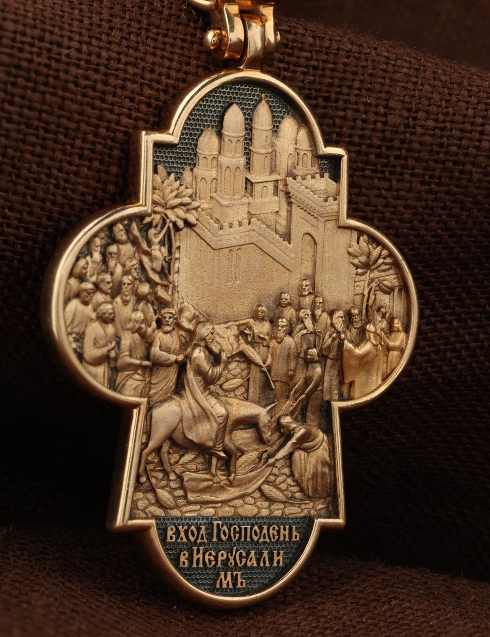 Крест из золота