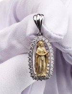 Образок из белого золота c бриллиантами