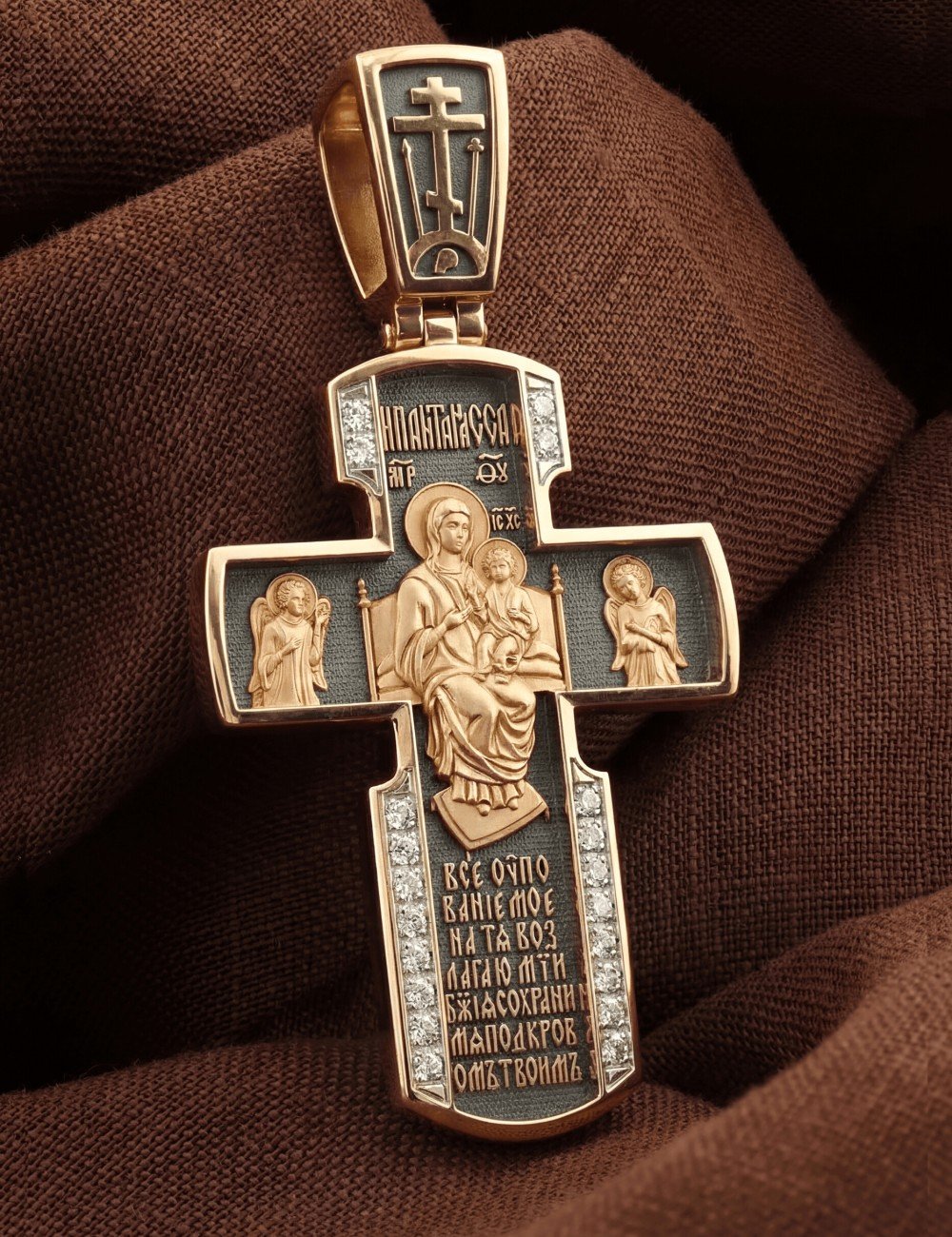 Крест из золота c бриллиантами