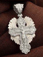 Крест из белого золота c перламутром