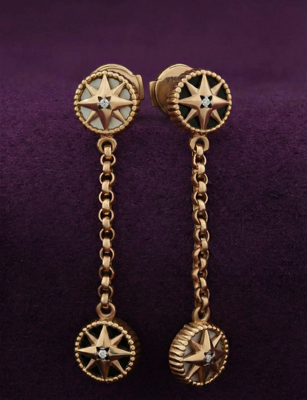 Серьги из золота c бриллиантами, ониксом и перламутром