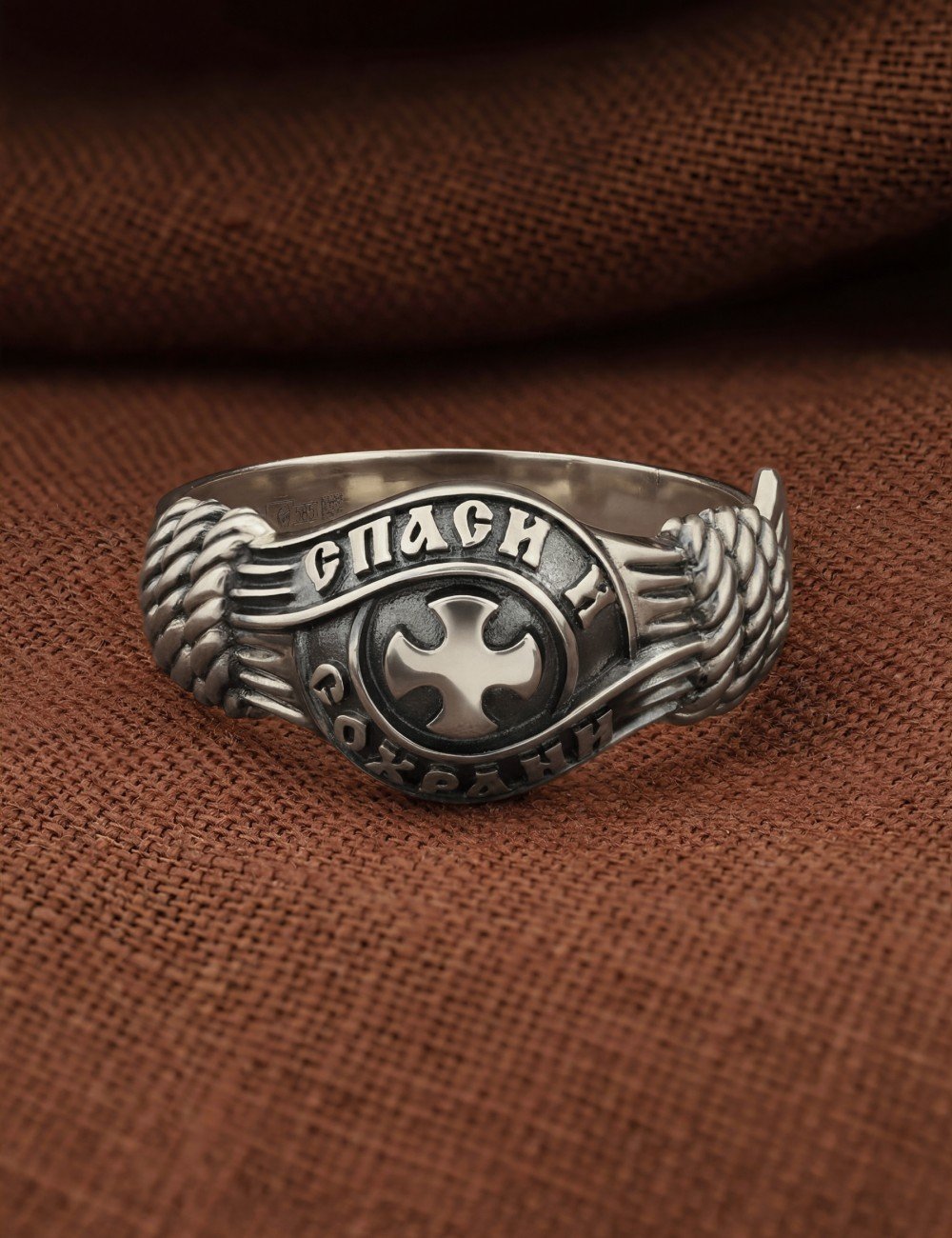 Кольцо из белого золота