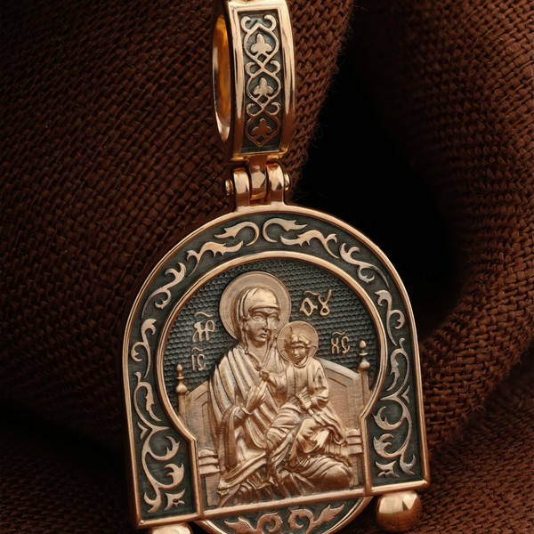 Нательная икона из красного золота 585 пробы
