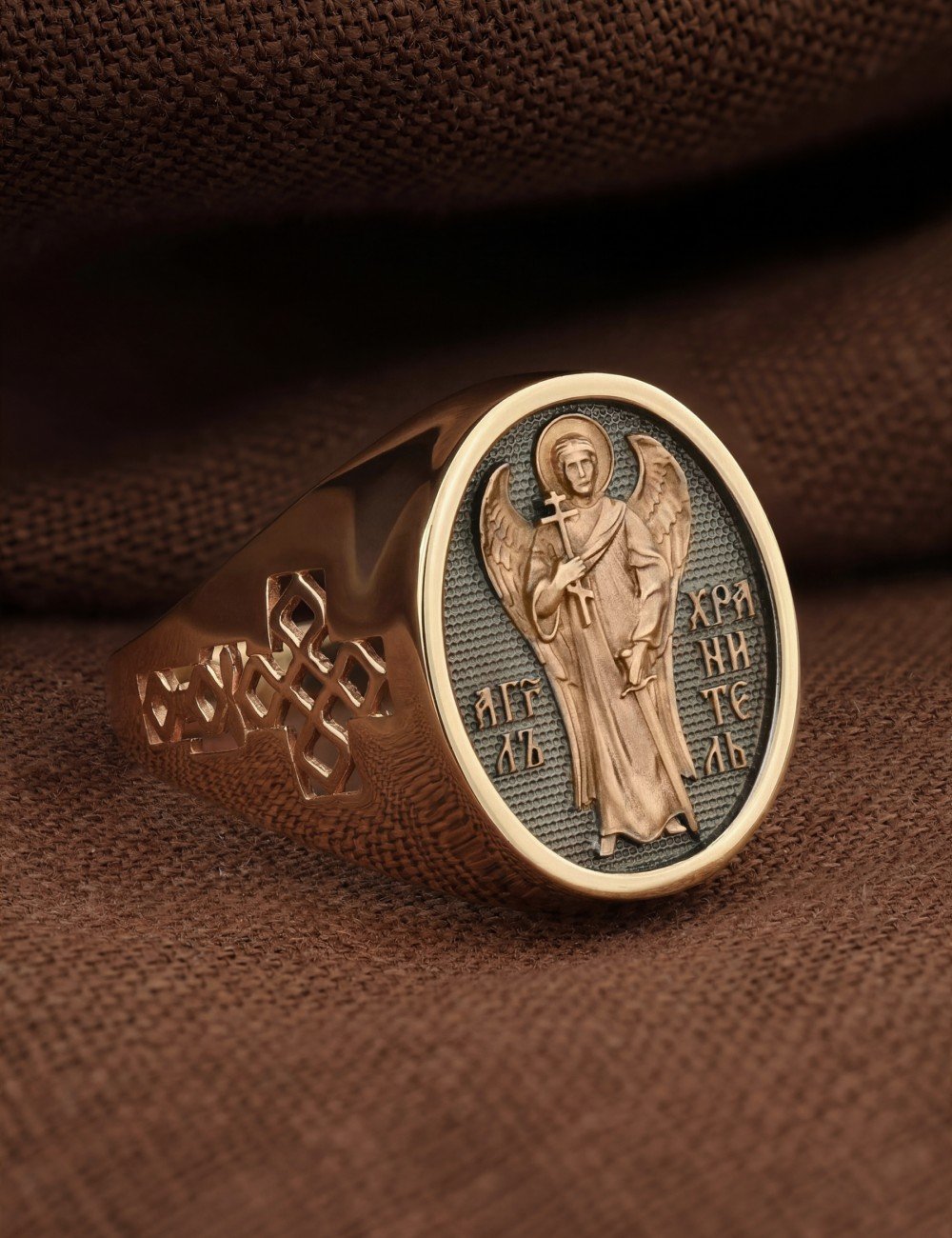 Кольцо из золота