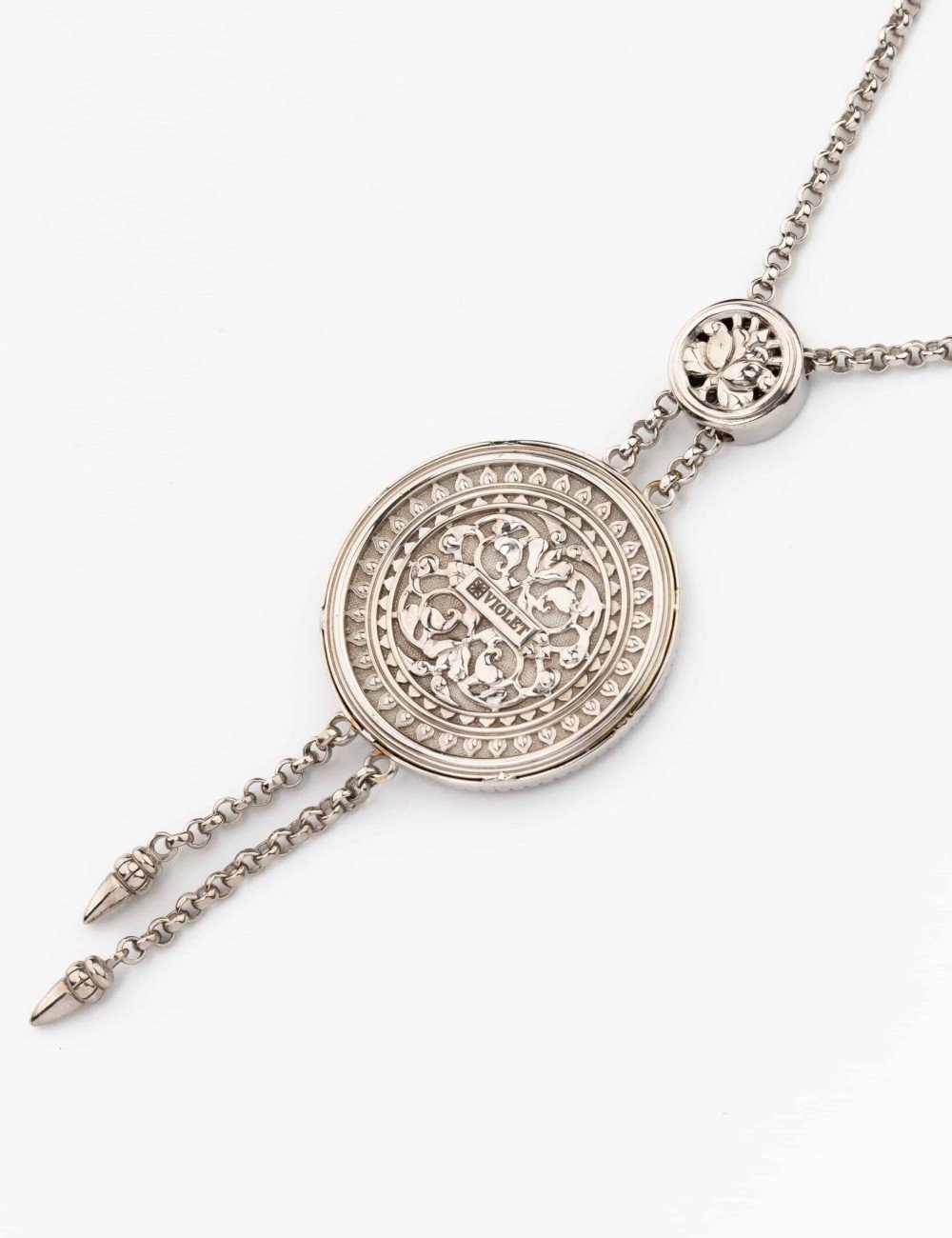 Колье из белого золота c эмалью