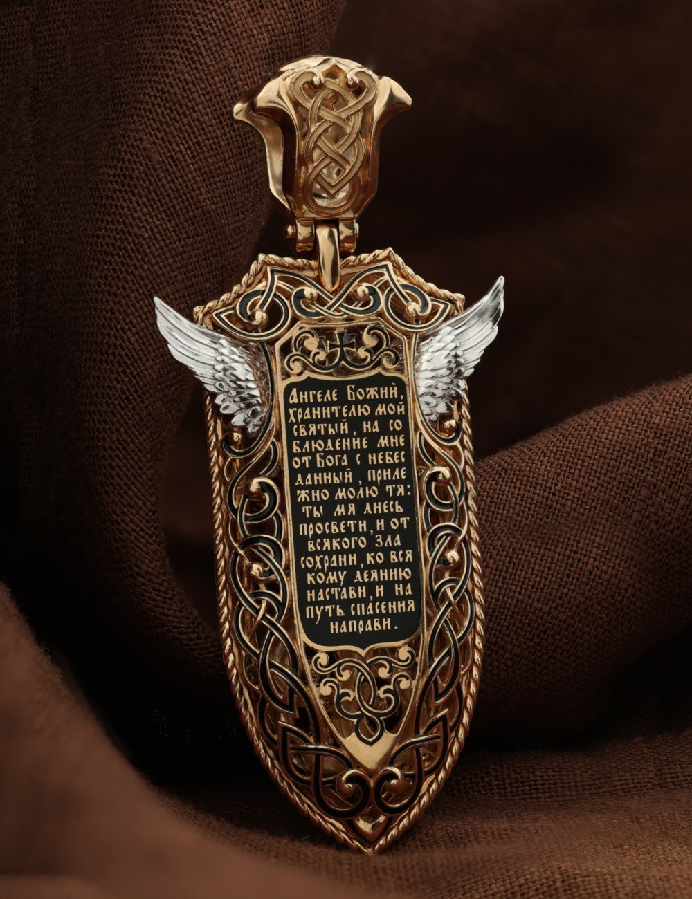 Образок из золота c эмалью и бивнем мамонта