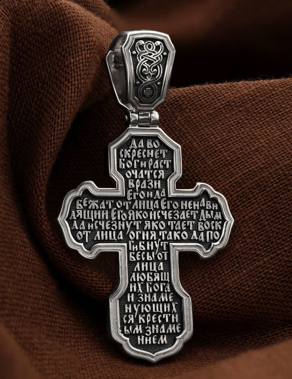 Крест из белого золота