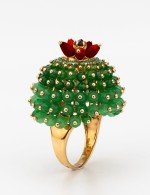 Кольцо из золота c гранатом, хризопразом, изумрудом и кораллом