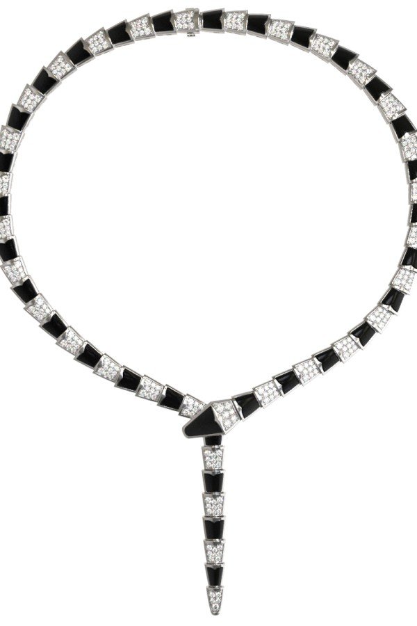 Колье из белого золота c бриллиантами и ониксом