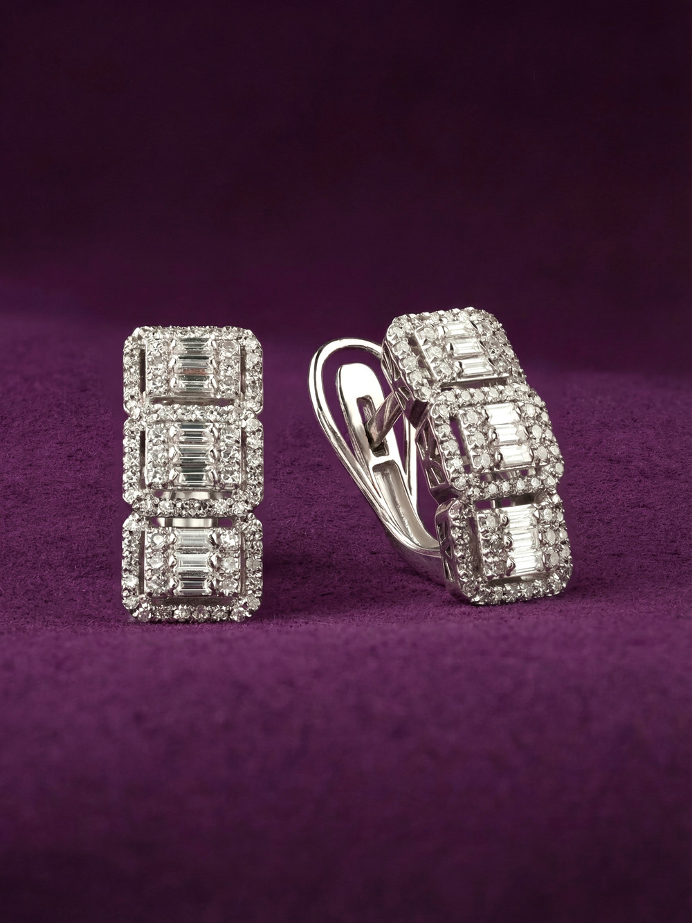 Серьги из белого золота 585 пробы c бриллиантами