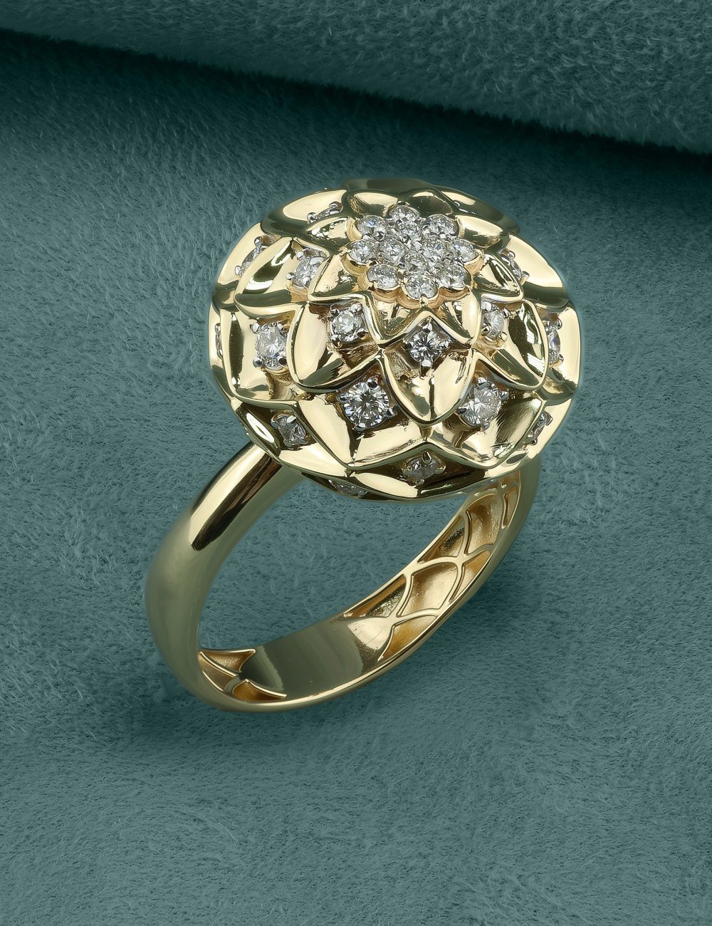 Кольцо из лимонного золота c бриллиантами