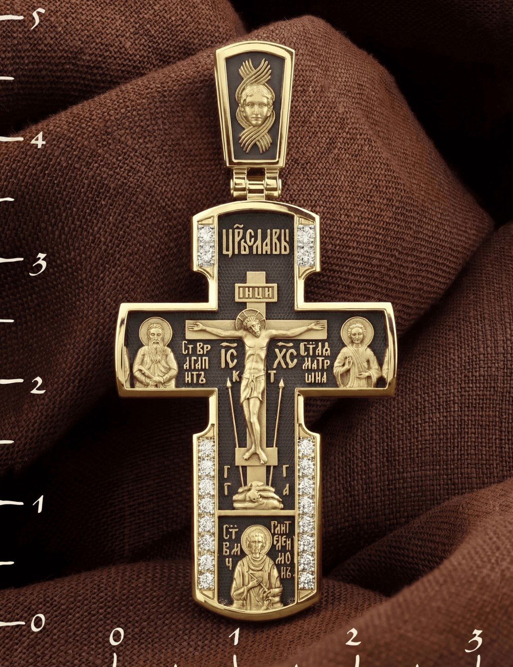 Крест из лимонного золота c бриллиантами